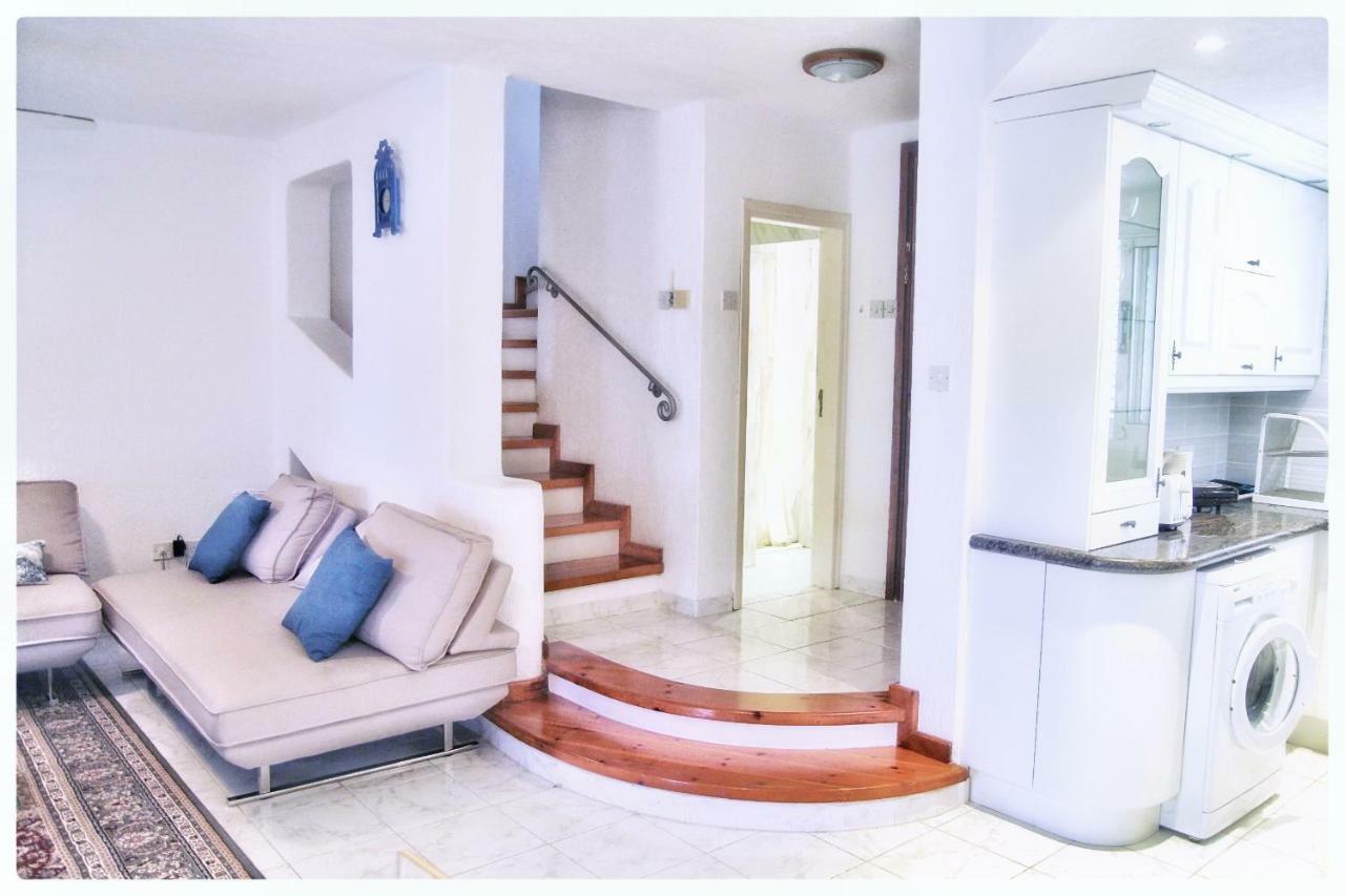 Sea Front Villa Vera Klorakas Екстериор снимка