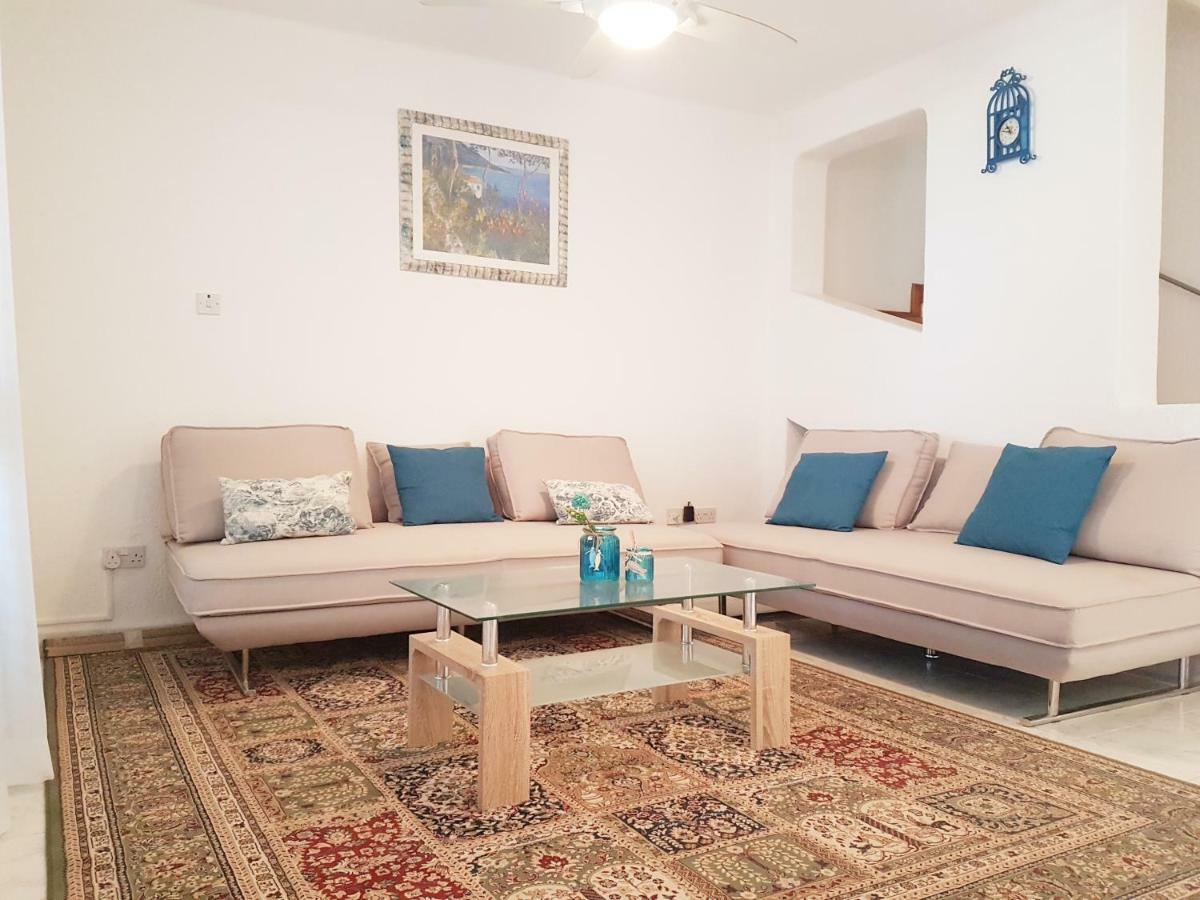 Sea Front Villa Vera Klorakas Екстериор снимка