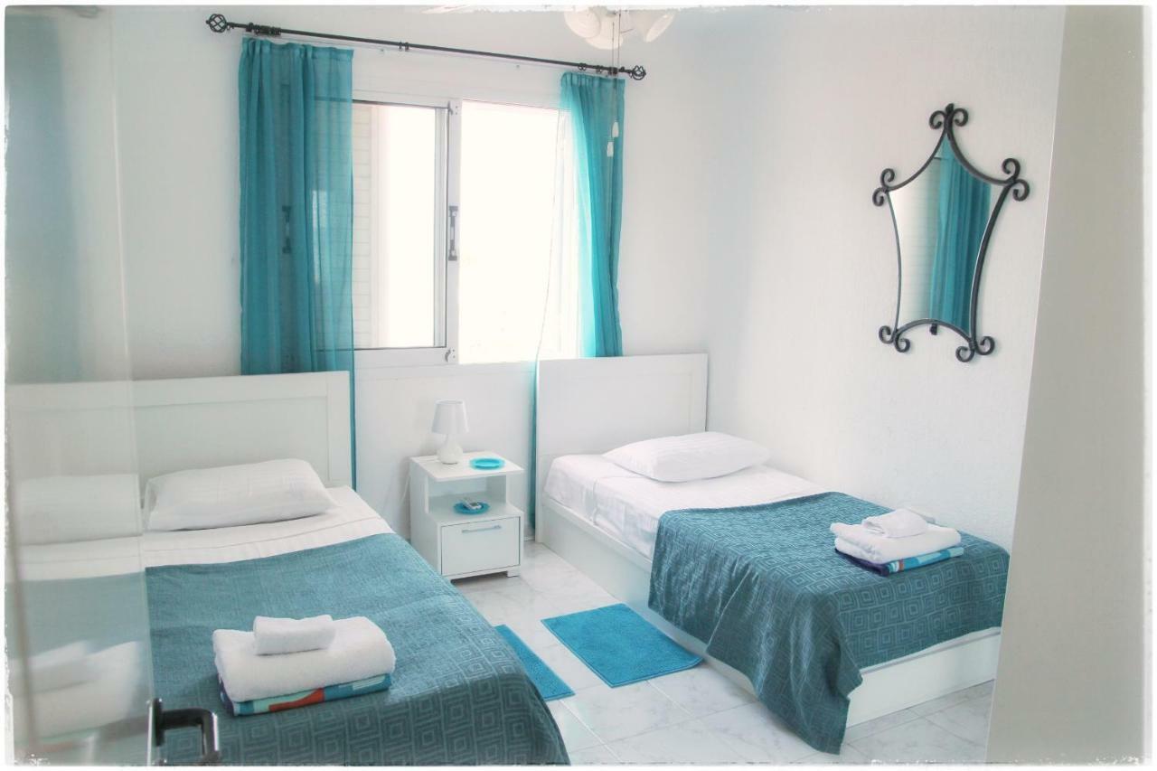 Sea Front Villa Vera Klorakas Екстериор снимка