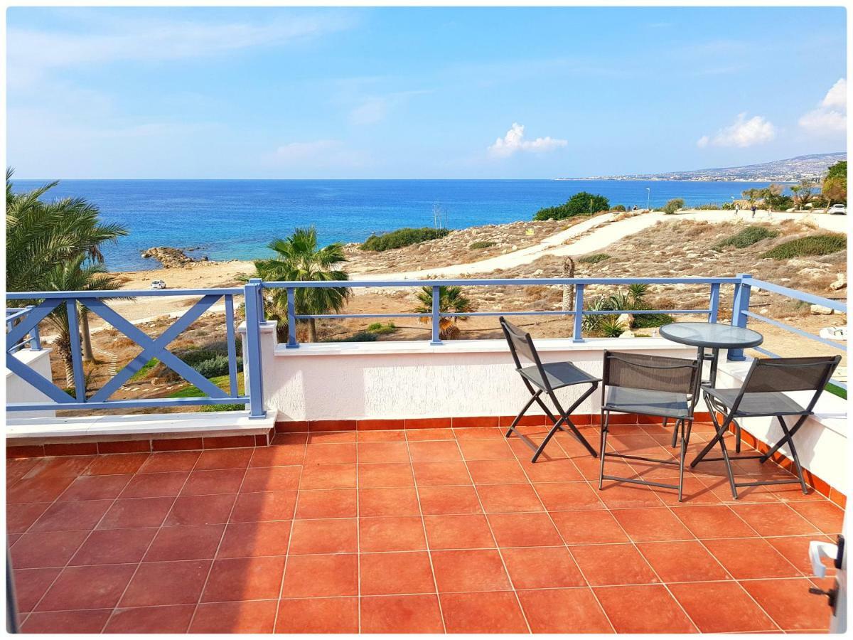 Sea Front Villa Vera Klorakas Екстериор снимка