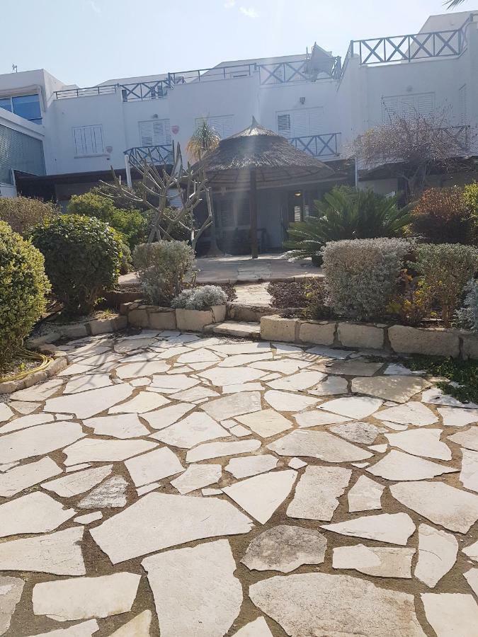 Sea Front Villa Vera Klorakas Екстериор снимка