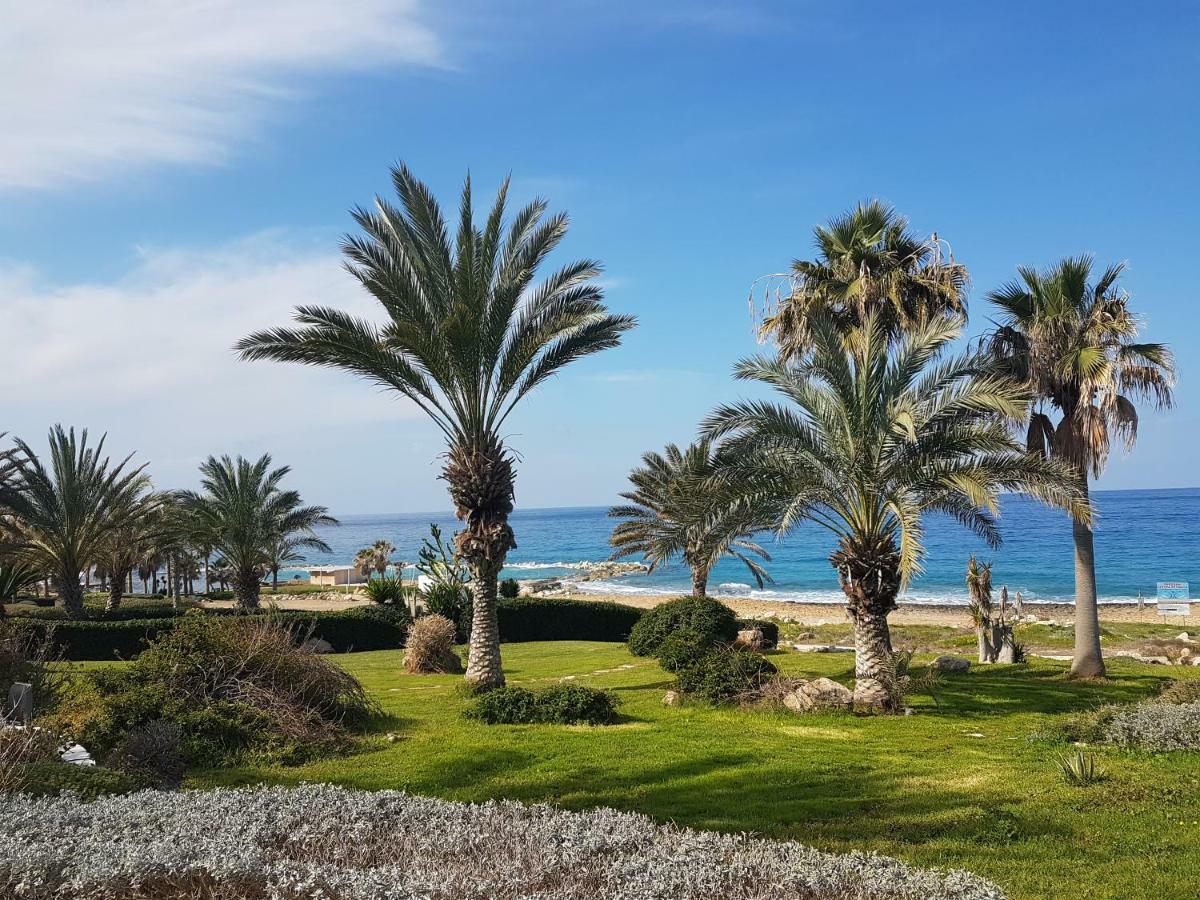 Sea Front Villa Vera Klorakas Екстериор снимка