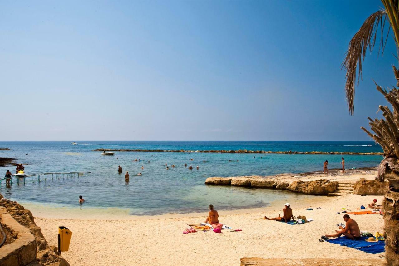Sea Front Villa Vera Klorakas Екстериор снимка